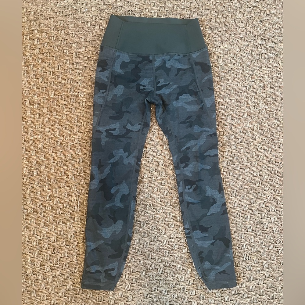 GAP xs SCULPT Revolution 7/8 camouflage leggings